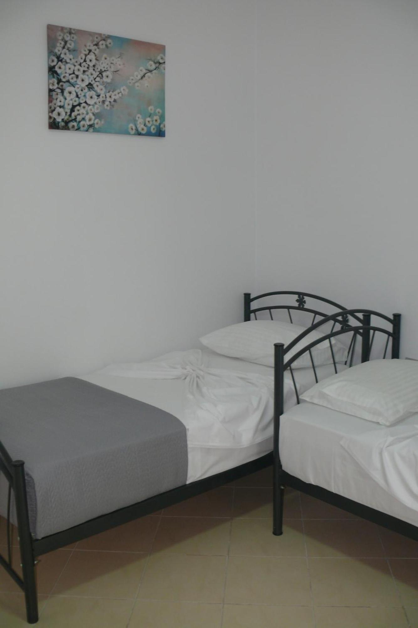 Erviliano Hotel apartamentowy Borsh